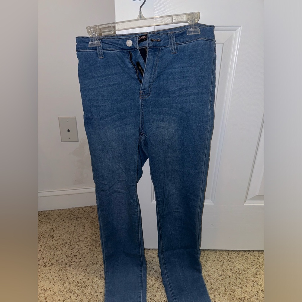 Stretchy skinny jeans